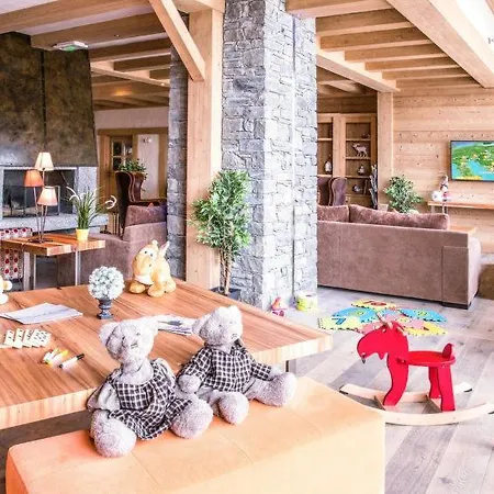 Apartment Les Avanchers-valmorel Sleeps 8 Pool Wifi