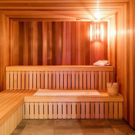 Apartment Les Avanchers-valmorel Sleeps 8 Pool Wifi *